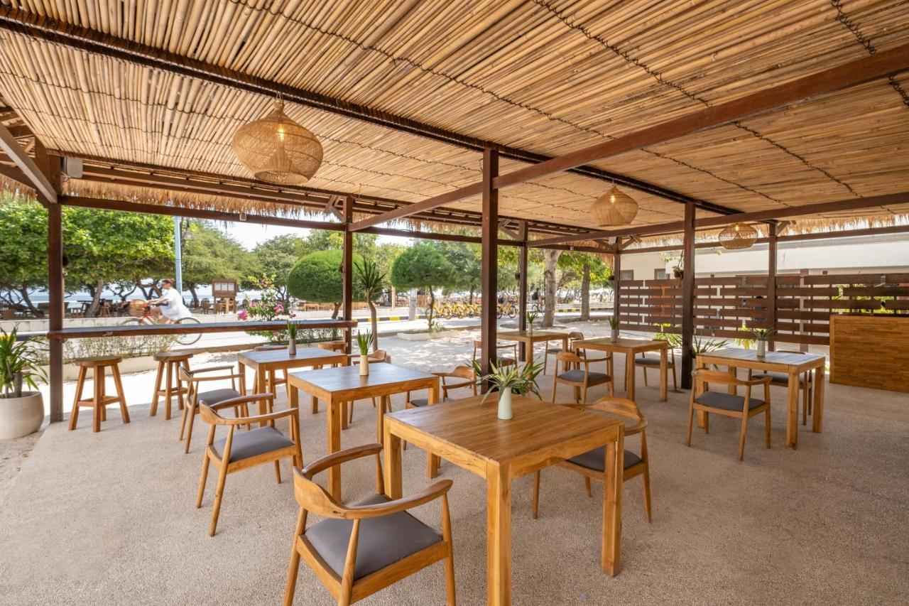 Gili Teak Front 4*