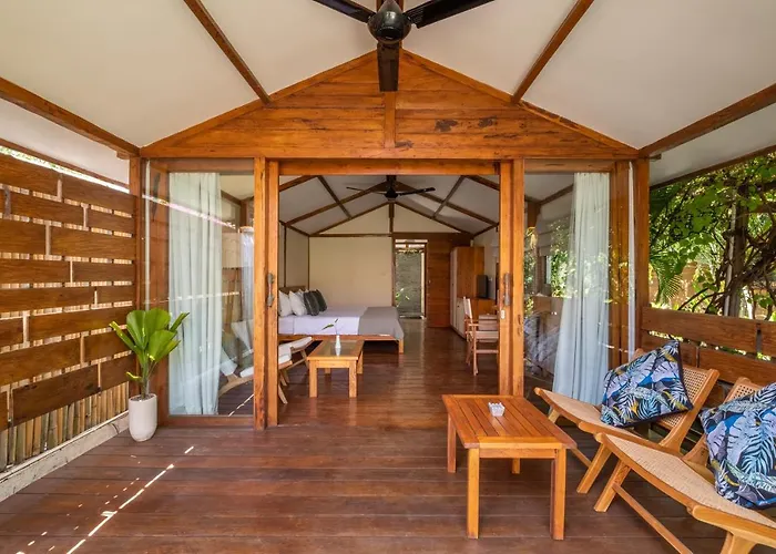 Gili Teak Beach Front Resort