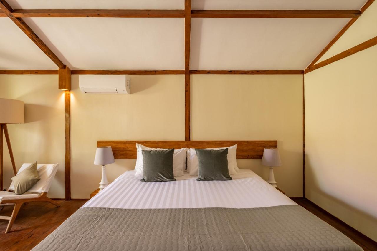 Hotel Gili Teak Front 4*